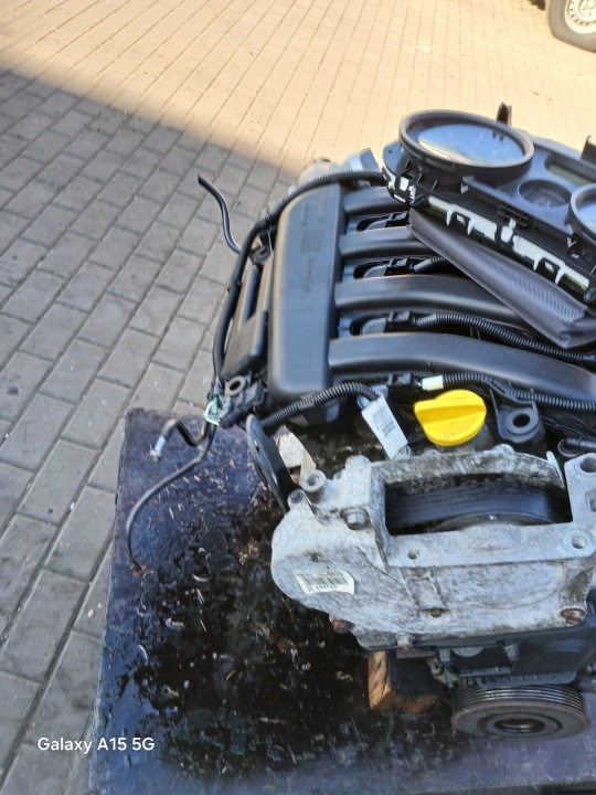 MOTEUR NU POTEAU 1.6 16V RENAULT K4M812