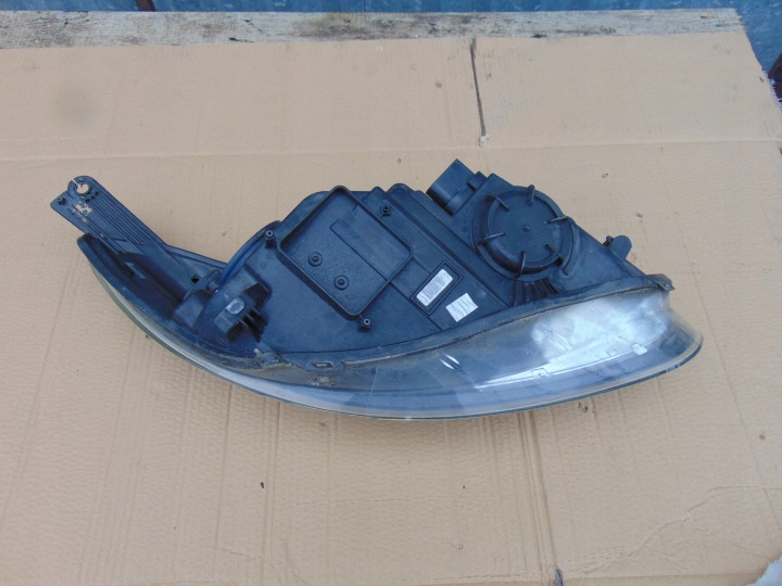 FORD FOCUS MK3 PHARE GAUCHE PROJECTEUR GAUCHE EUROPE