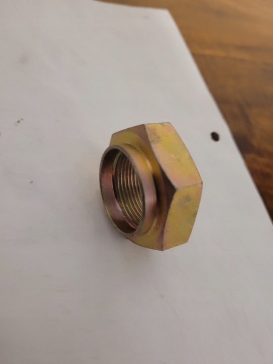 ÉCROU CIRCULAIRE M27 X 1,5 CARRARO