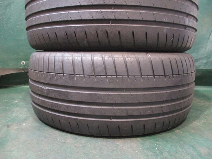 2 NEUMÁTICOS DE VERANO USADO 235/40R18 95Y MICHELIN CONTROL REMOTO SPORT 3 MO 4,2 MM 