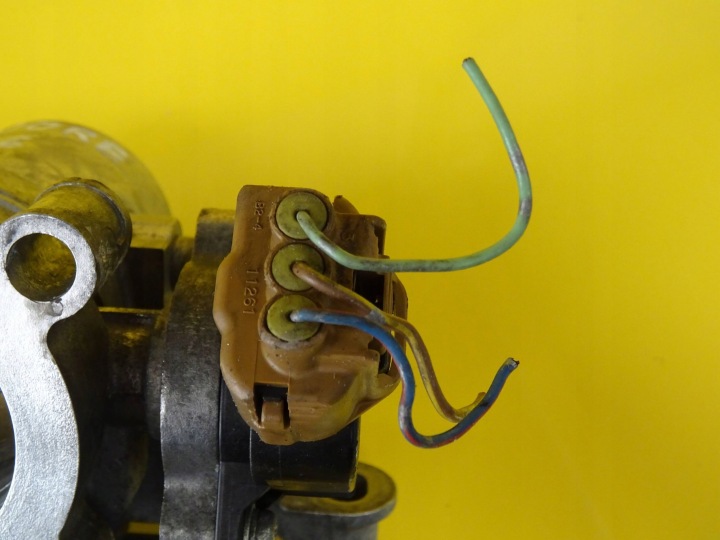 PAPILLON DES GAZ DAIHATSU CUORE 972516210 NR246