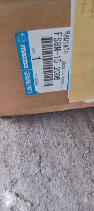 RADIATEUR MOTEUR MAZDA 323 F VI AVEC VI FS8M15200B