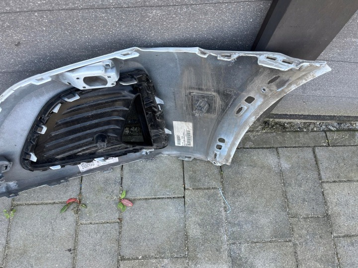 ANGLE DROIT PARE-CHOCS AUDI Q8 E TRON 4KE S LINE 4KE807438K LIFT