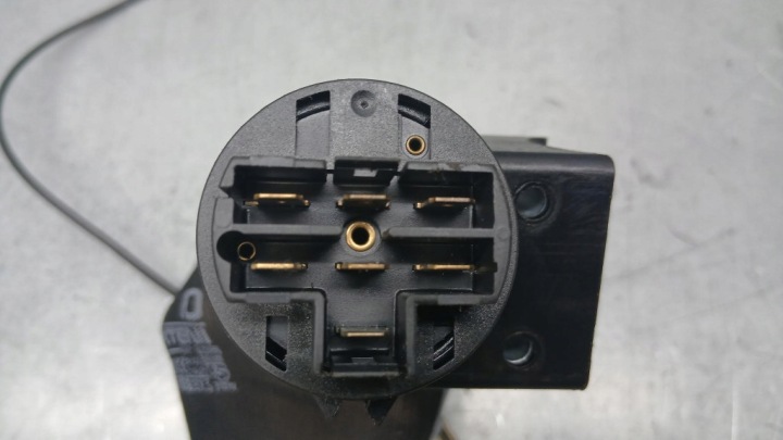 CONTACTEUR D'ALLUMAGE FIAT SIENA I 97R 1.6B BERLINE