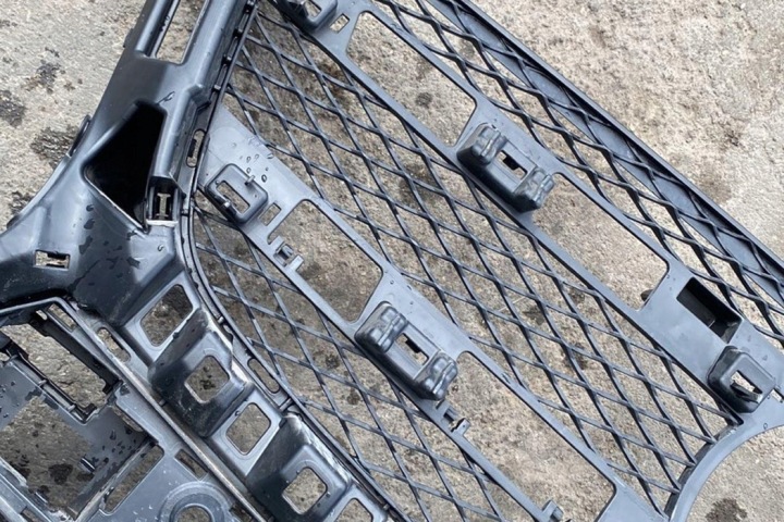 GRILLE MERCEDES-BENZ GLA (X156) A1668851365 4.7L DIESEL 2014