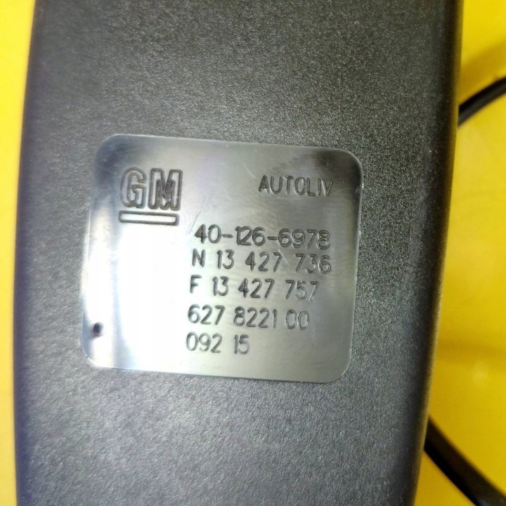 AGRAFE COURROIE SÉCURITÉ DROIT ARRIÈRE OPEL CORSA E N13427736 NR1186