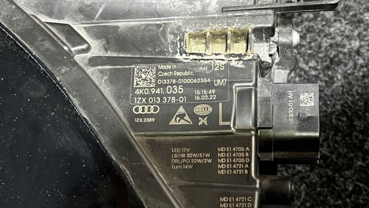 AUDI A6 C8 PHARE GAUCHE MATRIX PROJECTEUR 4K0941035