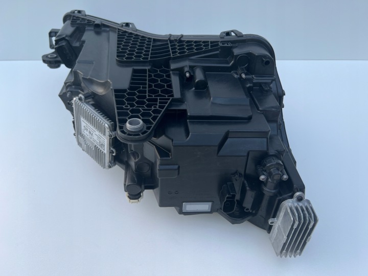 SKODA SUPERB 3 III LIFT 2019-23 PHARE GAUCHE LED NEUF SKODA CRYSTAL LIGHTING