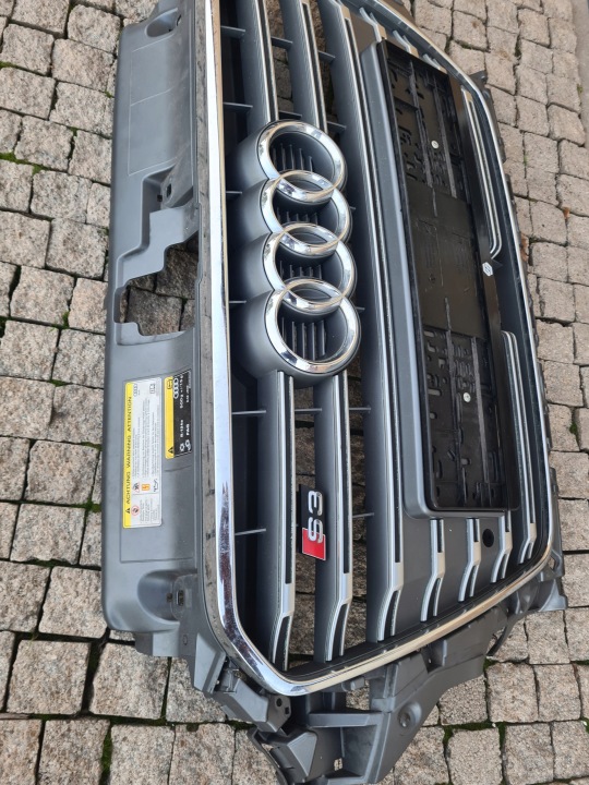 GRILLE CALANDRE RADIATEURS AUDI S3 8V ACC 8V3853651D