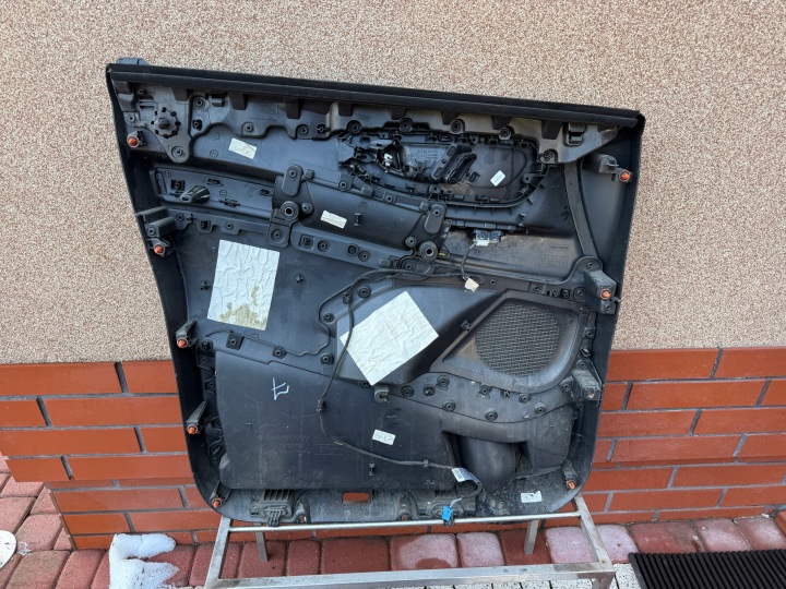 GARNITURE COLLECTEUR DROIT AVANT MERCEDES VITO W447