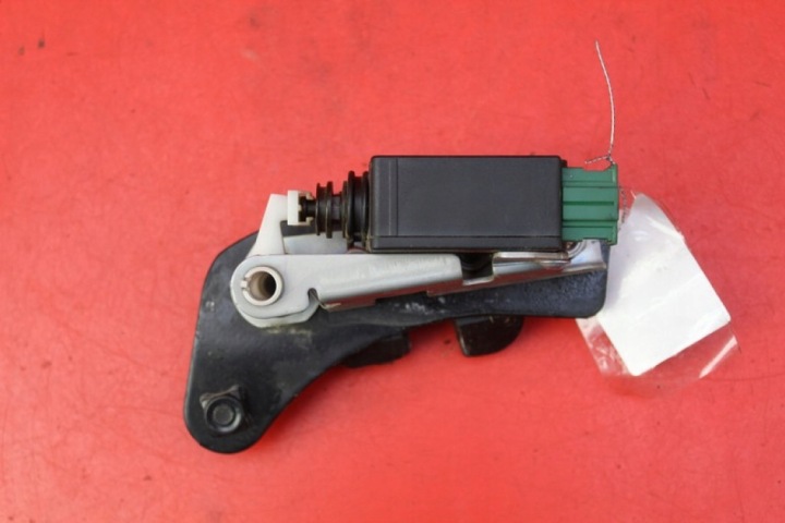 SERRURE INFÉRIEURES PIÈCES COUVERCLES DE COFFRE DROIT 51247016050 LAND ROVER DISCOVERY 3 III