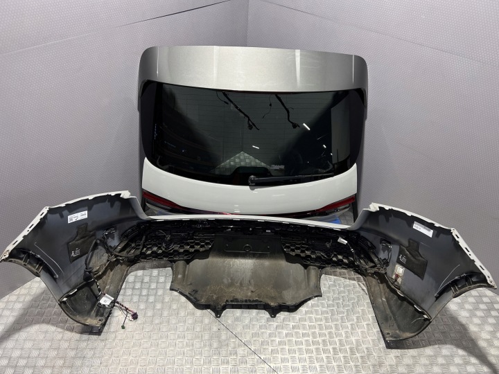 COMPLET ARRIÈRE COUVERCLES DE COFFRE PARE-CHOCS PHARES PORSCHE MACAN 95B 22- DEUXIÈME LIFT 2024