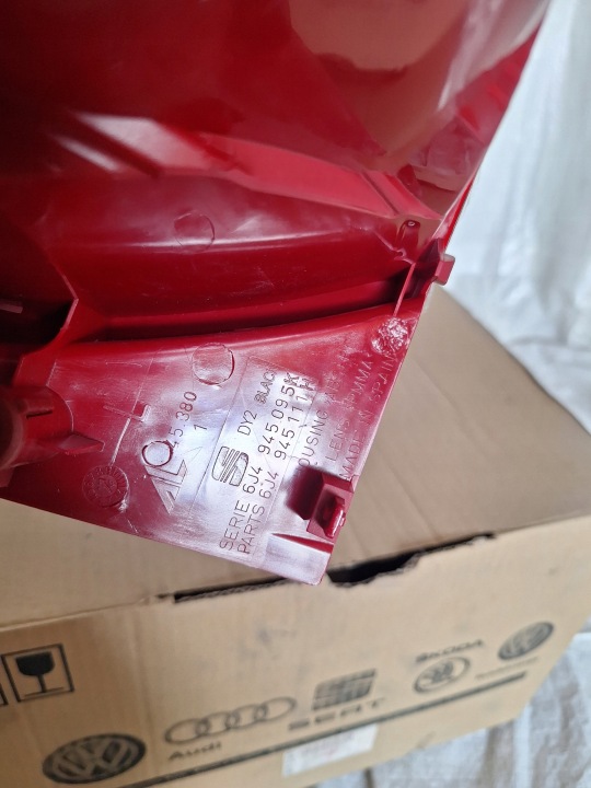 SEAT IBIZA IV 6J PHARE ARRIÈRE ARRIÈRE GAUCHE INSERT 6J4945095K