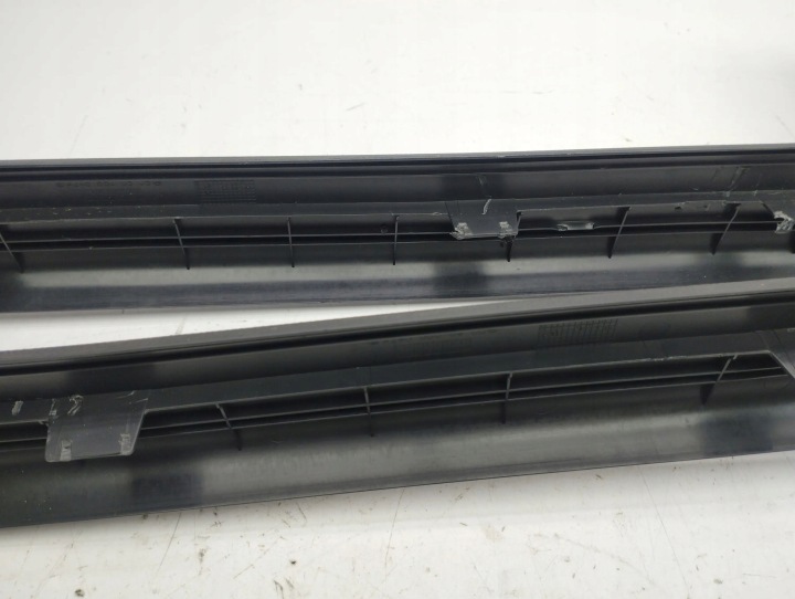 MERCEDES-BENZ B W246 W242 2013 ENSEMBLE SEUILS