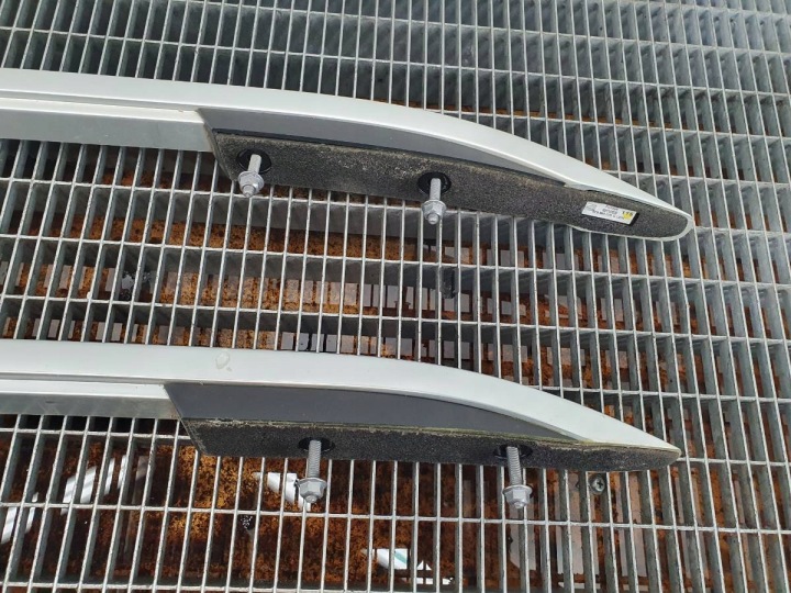 BARRES DE TOIT TOITS ENSEMBLE GAUCHE DROIT SEAT ARONA 6F9860025G 6F9860026G