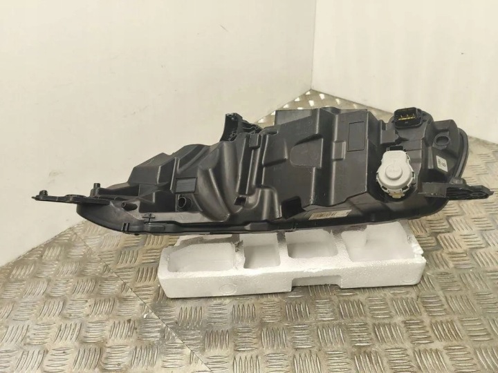 PHARE DROITE AVANT PEUGEOT 508 90071083 2.0L DIESEL 2015