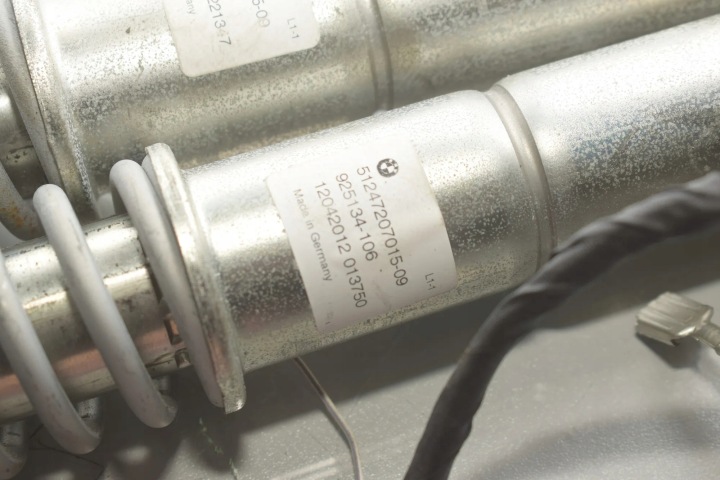 KIT AUTOMACZNEGO OUVERTURE COUVERCLES DE COFFRE COUVERCLES DE COFFRE BMW 32982499