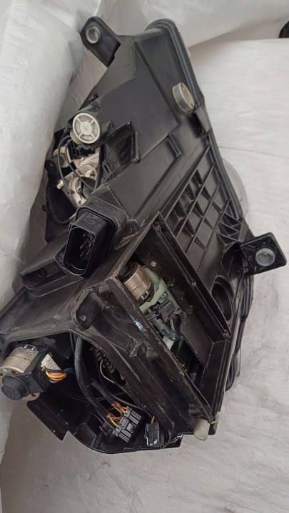 PHARE GAUCHE BI-XENON SKRERNY VW PASSAT B6 ORIGINAL EUROPE 3C0941751D