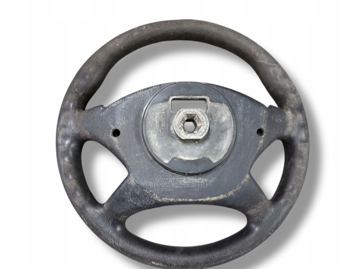 FORD FOCUS 2000 VOLANT