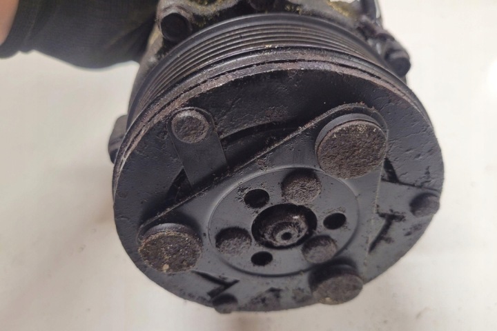 COMPRESSEUR DE CLIMATISATION OPEL ASTRA J 09132922 2.0L DIESEL 74KW 2001