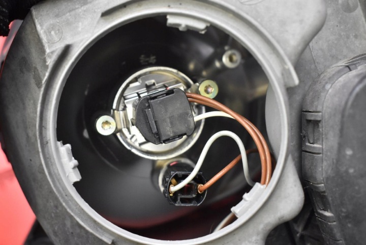 PROJECTEUR DROIT PHARE AVANT XÉNON EUROPE 150608-00 MERCEDES E-KLASA W210 LIFT