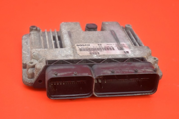 CONTRÔLEUR ORDINATEUR MOTEUR 55556261 OPEL VECTRA C 1.9 CDTI 150 KM 02-08