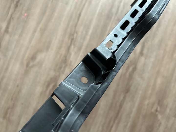 VOLKSWAGEN GOLF 7 VII HAYON 2012-2020 GLISSIÈRE RENFORCEMENT CENTRALNE ARRIÈRE 5G6 OE