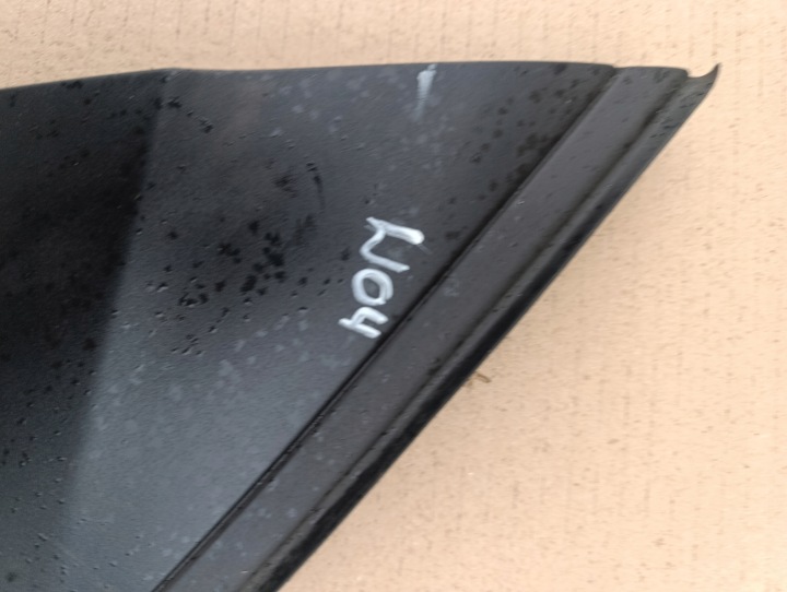 GAUCHE OU DROIT TRIANGLE MOULURE GARDE-BOUE PROTECTION VW UP MII CITIGO 1S0853273