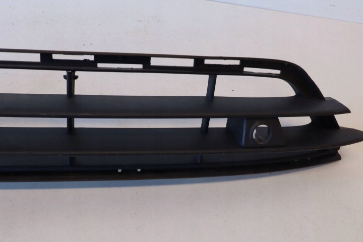 INFÉRIEURE GRILLE PARE-CHOCS AVANT VOLVO V60 31323859