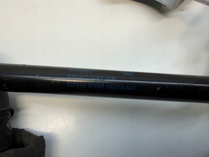 AUDI A5 CHARNIÈRE CAPOTS SERVOMOTEUR GAUCHE AVANT 8W6823302E 8W0823359B