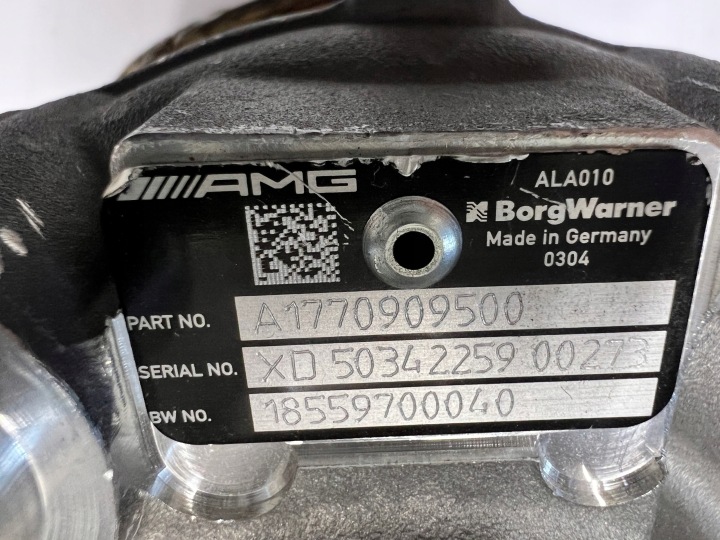 MERCEDES 63AMG TURBINE DROITE A1770909500 NEUF
