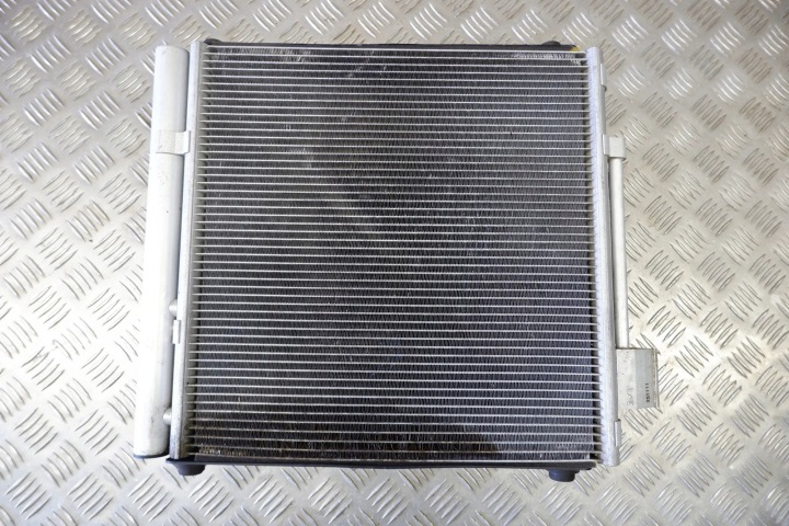 RADIATEUR CLIMATISATION TESLA MODÈLE AVEC 600835700F ÉLECTRIQUE 276KW 2016