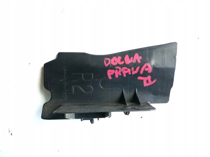 TOYOTA YARIS II DROITE GUIDE D'AIR PROTECTION