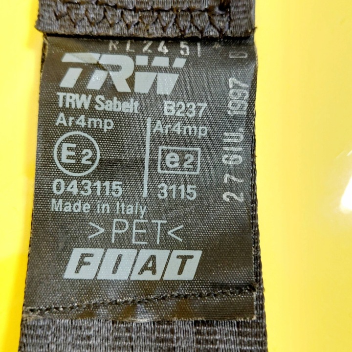CEINTURE DE SÉCURITÉ DROIT AVANT FIAT PUNTO (176) CABRIO 043115 NR1775