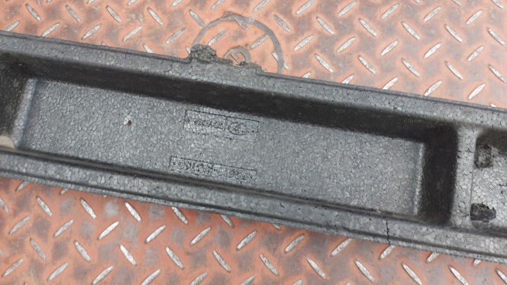 AMORTISSEUR POLYSTYRÈNE PARE-CHOCS AVANT TOYOTA YARIS CROSS 21-