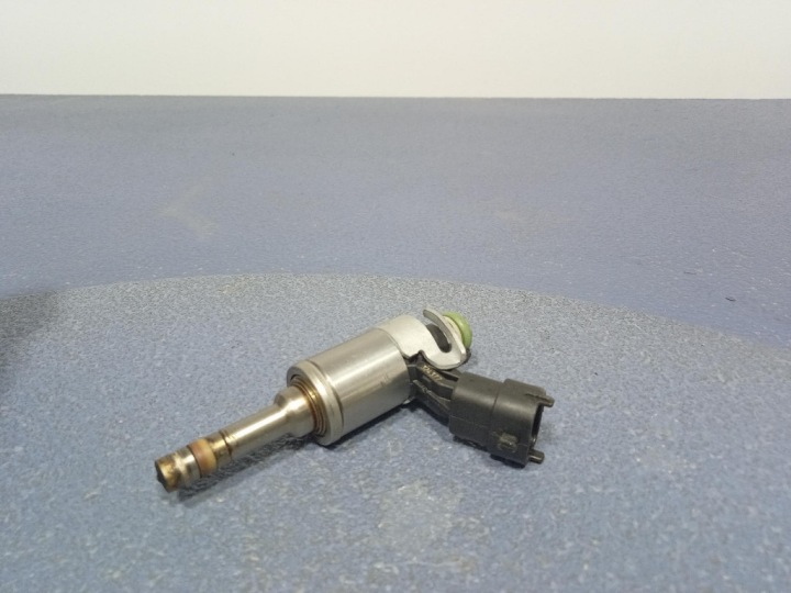 MASERATI LEVANTE 3.0 V6 430KM INJECTEUR 324377 0261500427 M156E