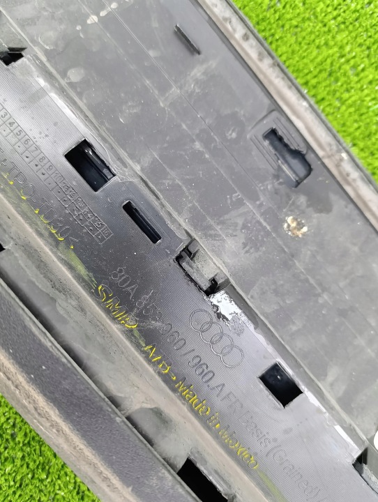 AUDI Q5 II 80A 16- MOULURE REVÊTEMENT SUR PORTES DROIT AVANT DROITE AVANT