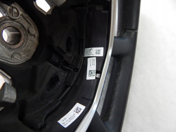 DACIA SANDERO II STEPWAY VOLANT CUIR ORIGINAL 484007478R