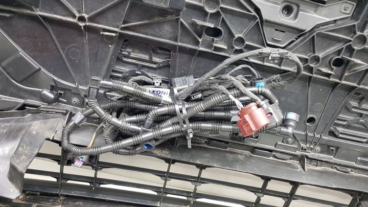 AUDI Q4 E-TRON S-LINE RADAR 2021 PARE-CHOCS AVANT 89A.807.725.A