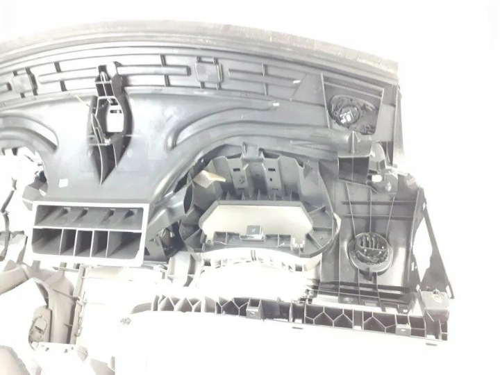TABLEAU DE BORD COCKPIT PEUGEOT 308 III (FB_, FH_, FP_, F3_, FM_)