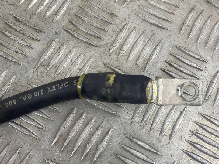 2022 JEEP GRAND CHEROKEE WL SERRE-CÂBLE NÉGATIVE P68148556AC