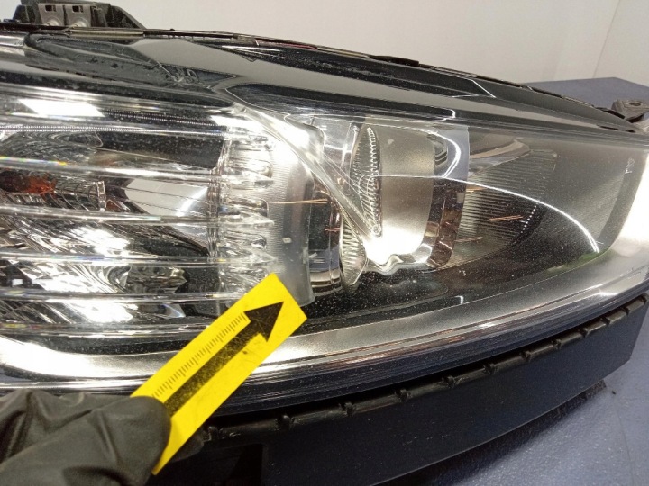 FORD MONDEO MK5 14-20 PROJECTEUR DROIT PHARE AVANT DS73-13W029-AG
