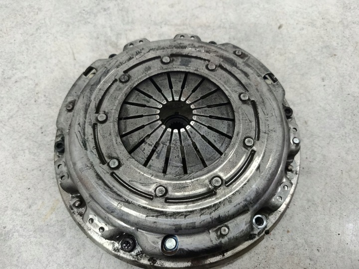 EMBRAYAGE COMPLET CITROEN C4 GRAND PICASSO I C0705046 C0702753 701501