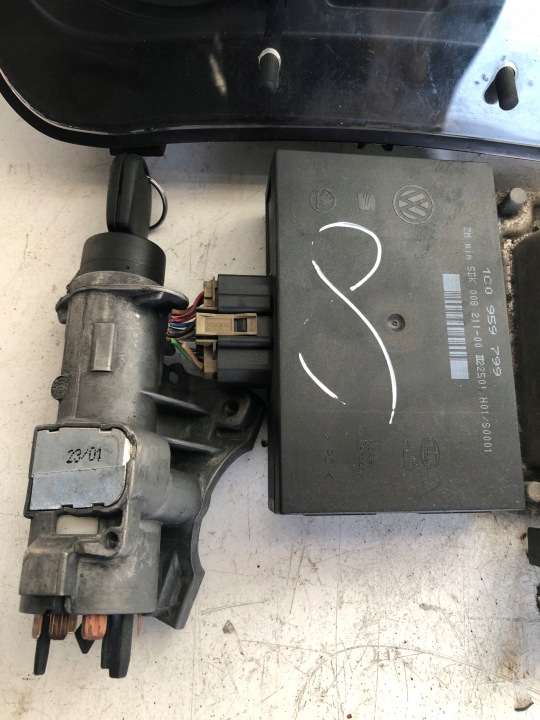CONTRÔLEUR KIT DE DÉMARRAGE VOLKSWAGEN GOLF IV 1.9 TDI 038906012FA