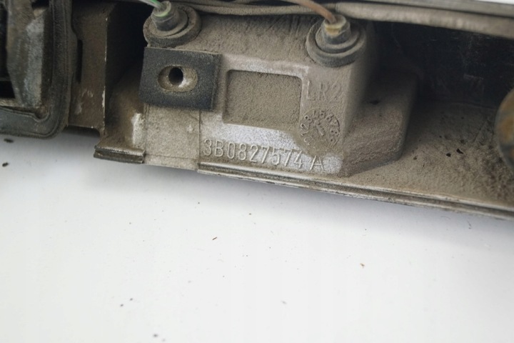 CACHE ARRIÈRE COUVERCLES DE COFFRE VOLKSWAGEN VW PASSAT B5 3B0827574A COULEUR ARGENTÉ