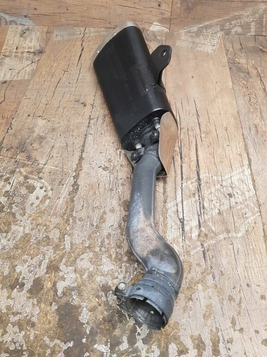 SILENCIEUX GAUCHE CONDUIT D'AIR PROTECTION SUZUKI GSXR 1000 K7 K8