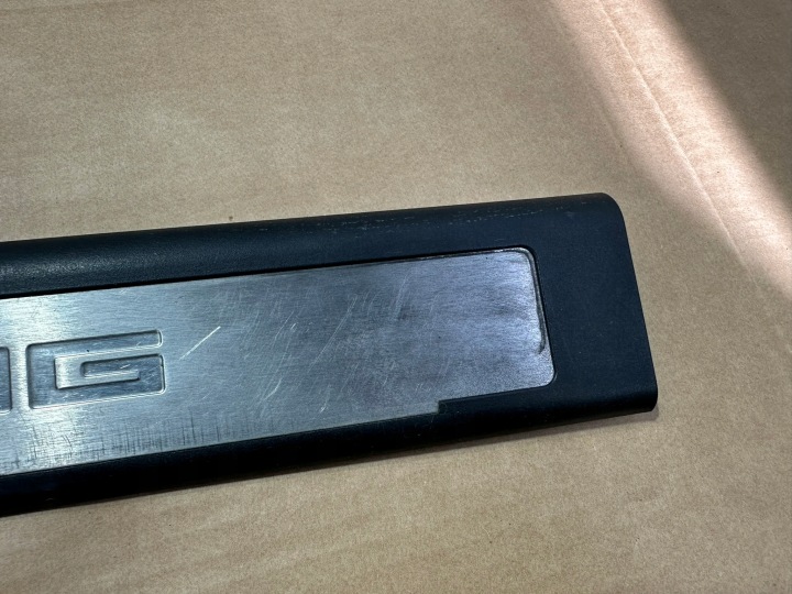 MOULURE SEUIL REVÊTEMENT SEUIL AMG, GAUCHE AVANT MERCEDES ML W164 6.3