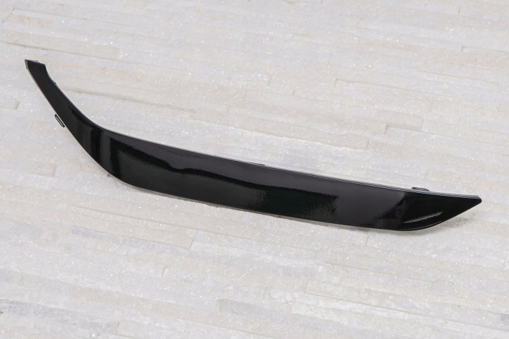 HYUNDAI TUCSON III TL MOULURE AVANT PARE-CHOCS SOUS LED DROITE 86528D7010