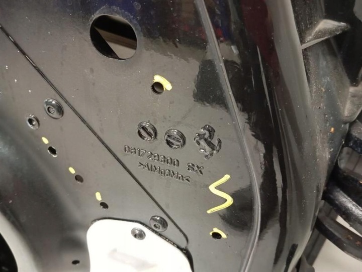 FERRARI FF F151 LEFT DOOR 83992311