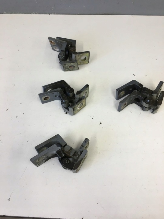 CHARNIÈRE PORTES DROIT GAUCHE AVANT ARRIÈRE SKODA FABIA 1 I 1998-2007 6Y0831411C